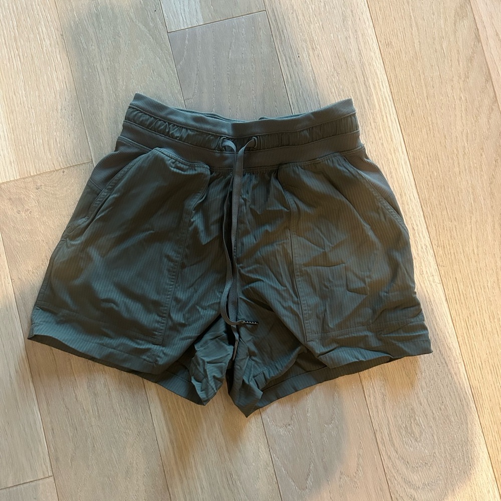Women’s Green lulu Shorts